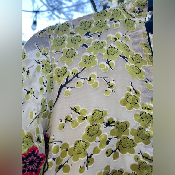 Green kurta and dupatta - Picture 2 of 8